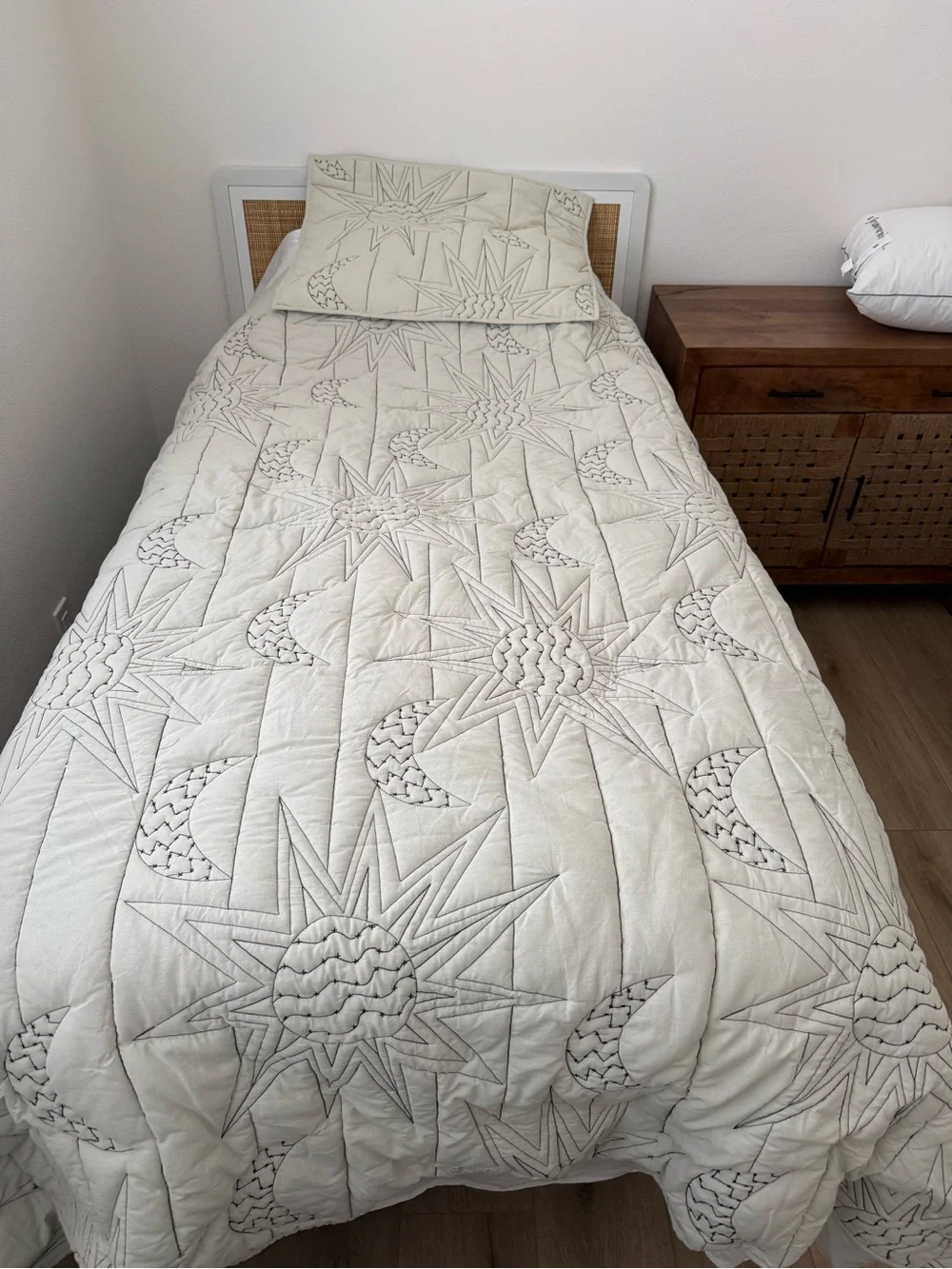Quilted Star & Moon Bedspread in Cream